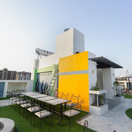 Hotel Sahibs The Lighthouse آغْرا المظهر الخارجي الصورة